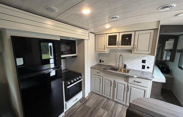 2023 Keystone RV Cougar Half-Ton 27BHS