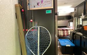 Solar powered off grid camper! Stay anywhere!