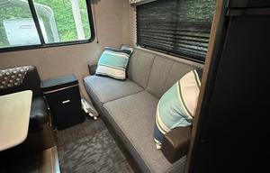 Coleman 202RD sleeps up to 4 people(delivery avl)