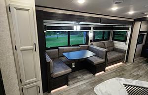 2022 Jayco White Hawk 29BH RV rental photo 6