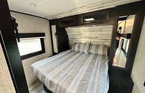 2023 Jayco Jay Feather Bunkhouse Sleeps 10