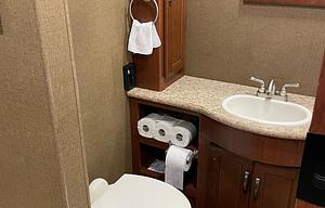2016 Thor Motor Coach ACE 29.3 RV rental photo 12