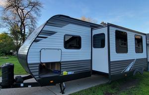 Olympia 26BHS Camper: Your Gateway to Adventure!