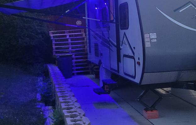 2017 Coachmen RV Apex Nano 193BHS