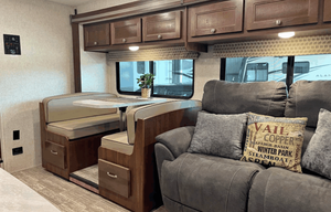 'Sally' Spacious w/ Outdoor speakers