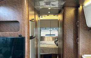 2020 Airstream RV Globetrotter 25FB