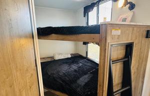 BUNK HOUSE
