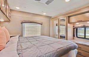 Thor Chateau 31F #87 - Bunkhouse