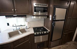 2019 Starcraft Mossy Oak 27BHS RV rental photo 6