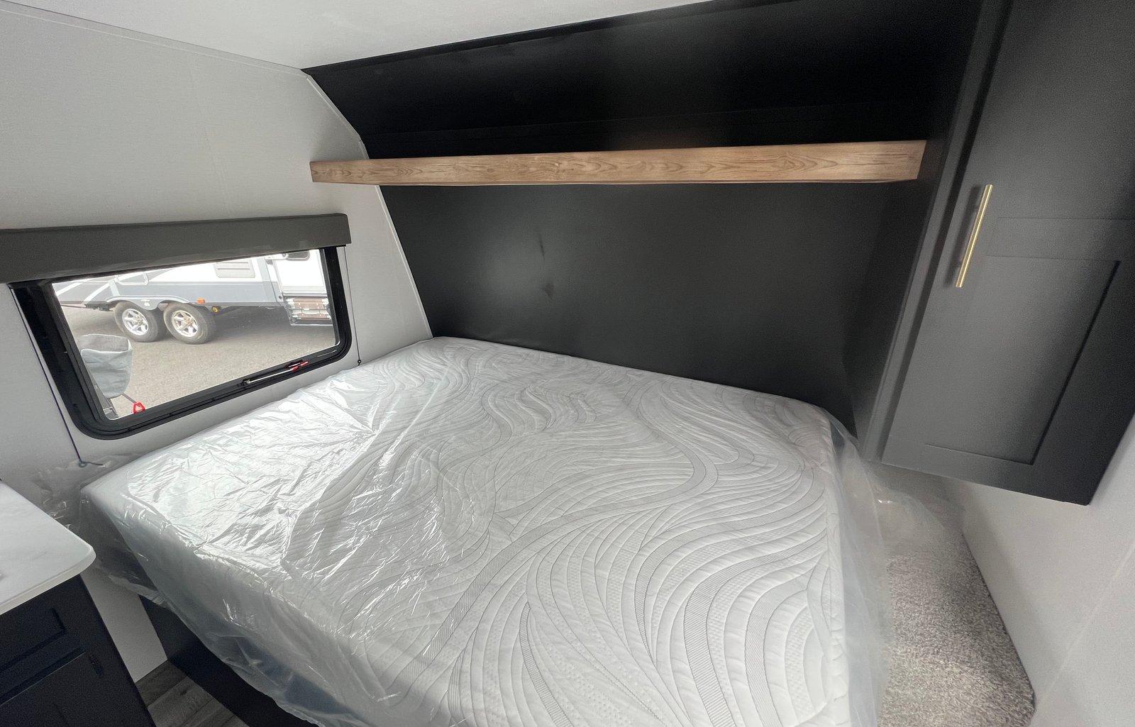 2022 Family friendly, pet friendly travel trailer