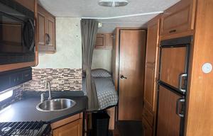 2013 Thor Motor Coach Four Winds 23U RV rental photo 9