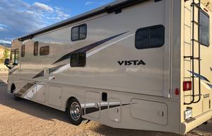 2022 Winnebago Vista 31B