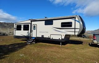 2019 Keystone RV Sprinter Campfire Edition 31FWMB