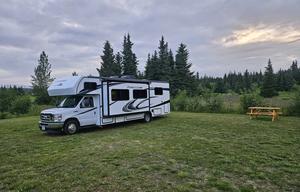 2022 31' Forest River/Unlimited Miles - Pristine!