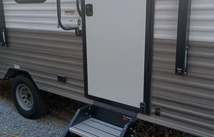 2024 Dutchmen RV Coleman Lantern LT Series 17B