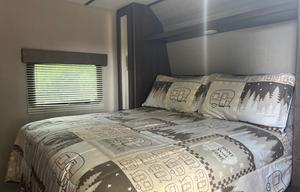 2019 Keystone hideout 29 dfswe luxury sleeps 10