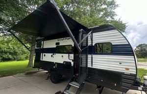 Boho Cozy RV - Wolf Pup