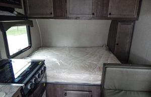 2022 Sunset Park RV Sun-Lite Classic 16BH RV rental photo 3