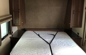 2015 Jayco Jay Flight 23MB - Great layout!