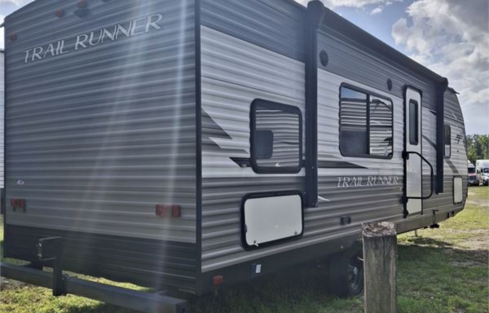 Explore Florida in Comfort | 2022 Heartland 25JM