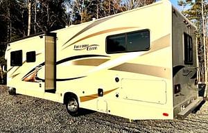 Bunk Floorplan Freedom Elite 30FE - Sleeps 8!