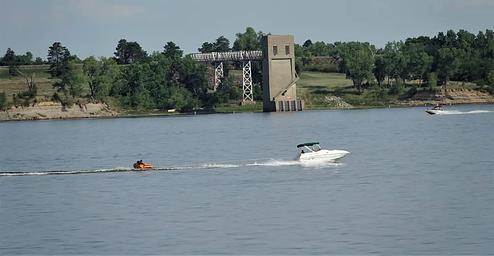 Boating at Kanopolis