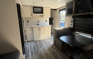 Rocco’s RV Rental | Fully Equipped Jayco Sleeps 8