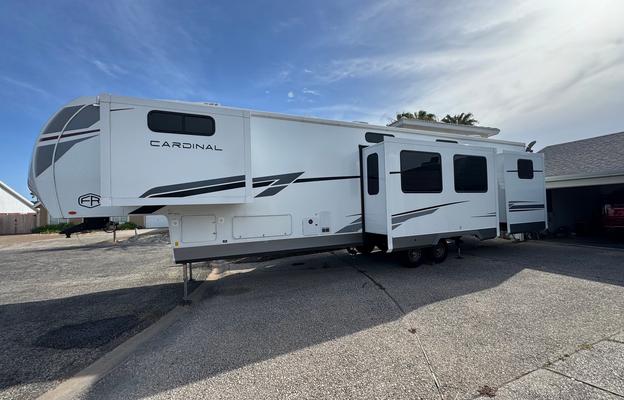 Spacious 2026 Luxury RV (Delivery Only)