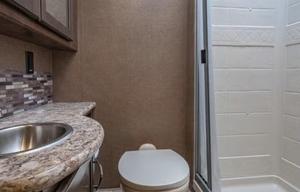 C9 Luxury Thor 10 Sleeper w 3 Bunks! 2 Slides-WiFi