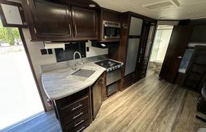 Sleeps 10 Travel Trailer - 2018 Jayco Jay Flight
