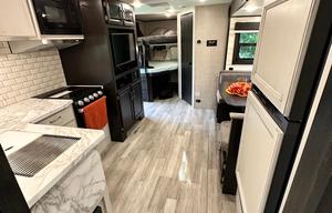 2022 Jayco Jay Feather 24BH