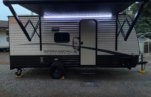 Sleeps 6 | Lightweight | Camping or Temporary Stay