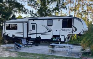Cozy 2020 Grand Design Reflection bunkhouse~Pet Friendly