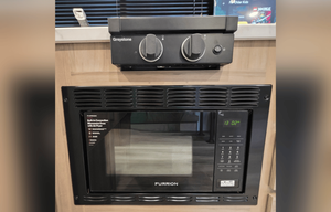 BRAND NEW 2027 Keystone Coleman Light 22BX
