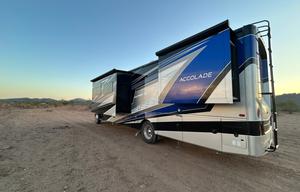 SC1 -Luxury, Five-Star Desert Oasis -Entegra