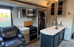 Adventure Awaits - Arctic Wolf Suite 3660