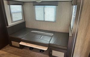 2020 Cruiser Shadow Cruiser 240BHS