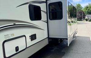 2022 Cougar Half-Ton 26 RBS RV rental photo 4