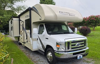 2019 Thor Motor Coach Freedom Elite 30FE Bunkhouse