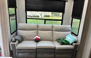 2023 Grand Design Momentum G-Class 350G