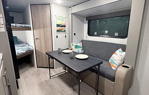 NEW mid-sized family camper fully stocked