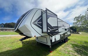 Spacious toy hauler