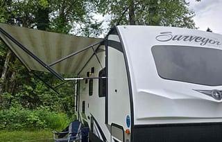 2020 Forest River RV Surveyor Luxury 267RBSS RV rental photo 3