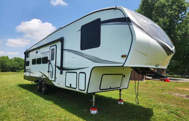 2024 Reflection 150 Series 298BH RV rental photo 1
