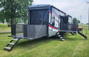 2023 Grand Design Momentum 399TH-R