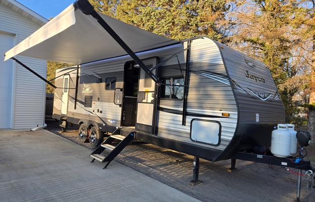 2021 Jayco Jay Flight 28BHBE RV rental photo 1