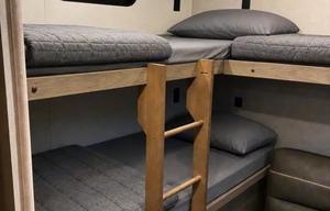 "Mountain Zinger"  Cross Roads  Zinger Sleeps 7