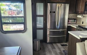 2020 Forest River 5th wheel with washer and dryer