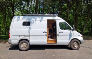 Sherpa: Converted Sprinter Van * Pet Friendly *