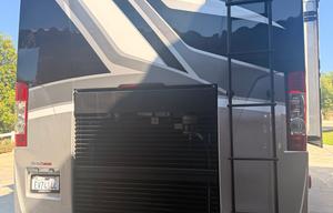 RIVIERA COACH
